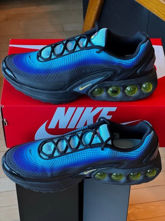 Nike Air Max DN SE. - Picture 3 of 6